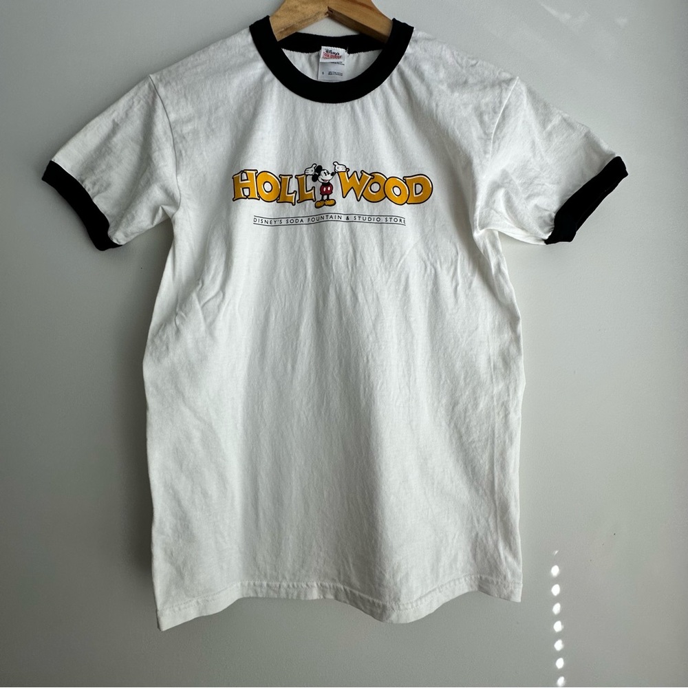 Disney’s Soda Fountain & Studio Store Hollywood White and Black Men T-Shirt S